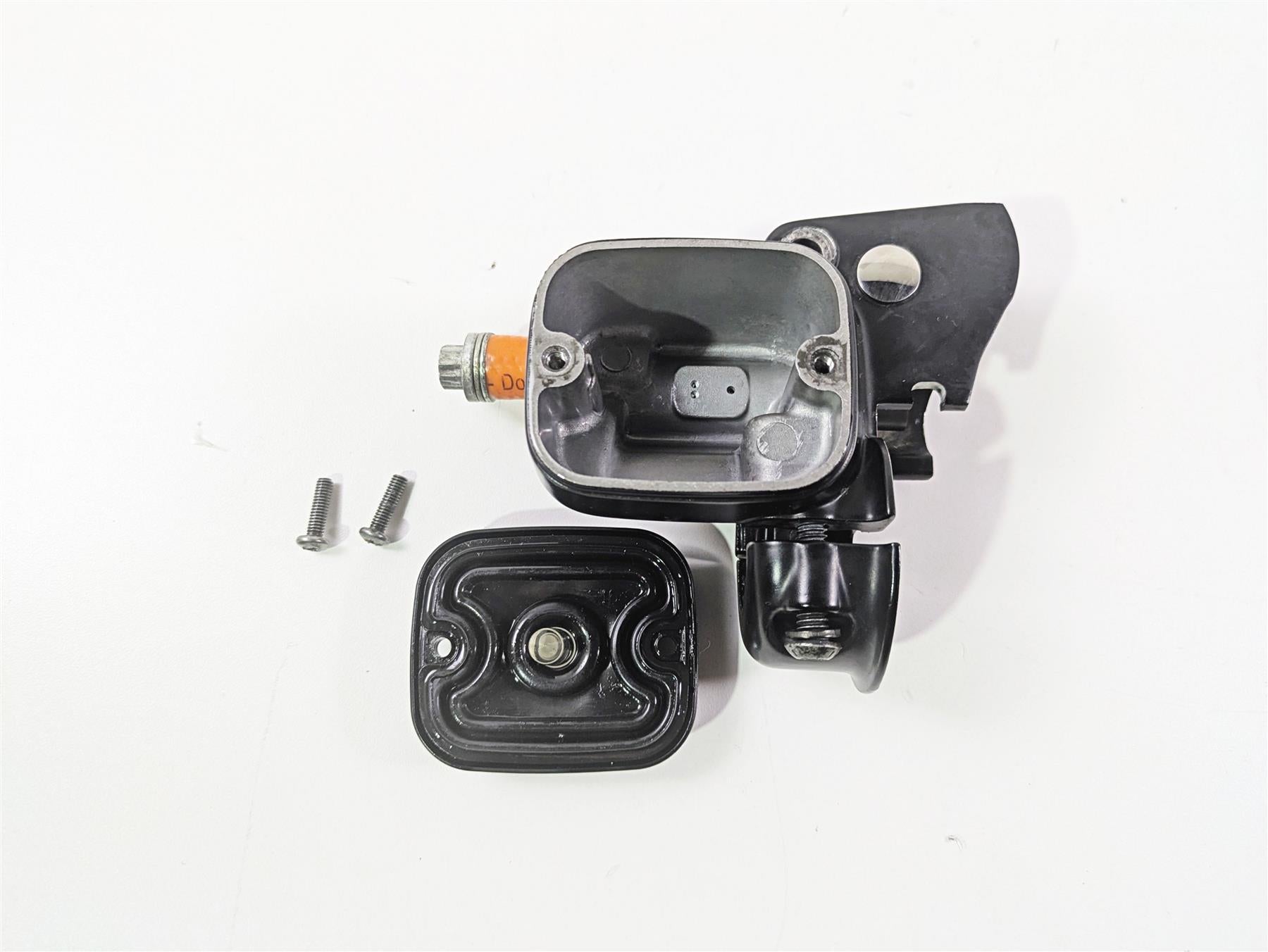 2016 Harley FXDF Dyna Fat Bob Front Brake Master Cylinder 11/16" 45170-08F {{ shop.shopifyCountryName }} - Mototech271