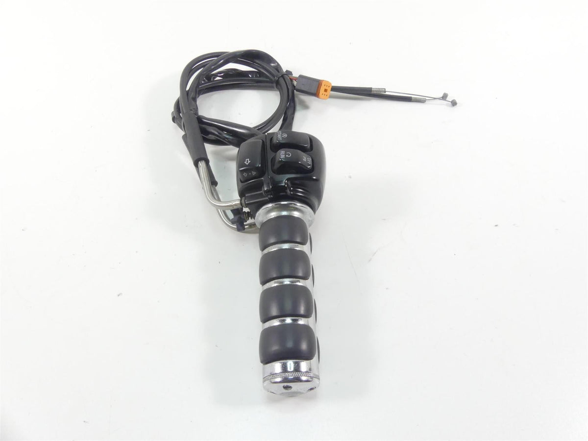 2006 Harley VRSCD Night Rod Right Hand Control Switch + Throttle Grips 71684-06A {{ shop.shopifyCountryName }} - Mototech271