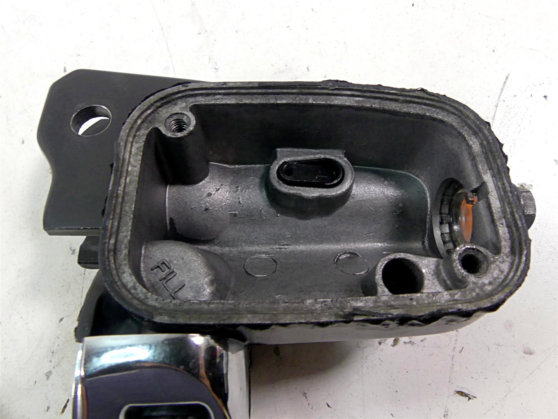 2015 Harley Touring FLHXS Street Glide Clutch Master Cylinder 11/16 36700056C {{ shop.shopifyCountryName }} - Mototech271
