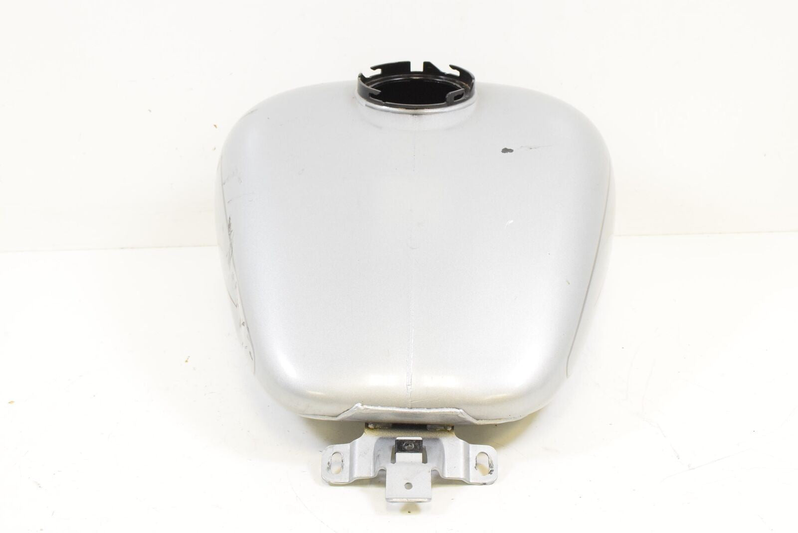 2012 Harley Touring FLHTC Electra Glide DENTED Fuel Gas Petrol Tank 61360-10BJN {{ shop.shopifyCountryName }} - Mototech271