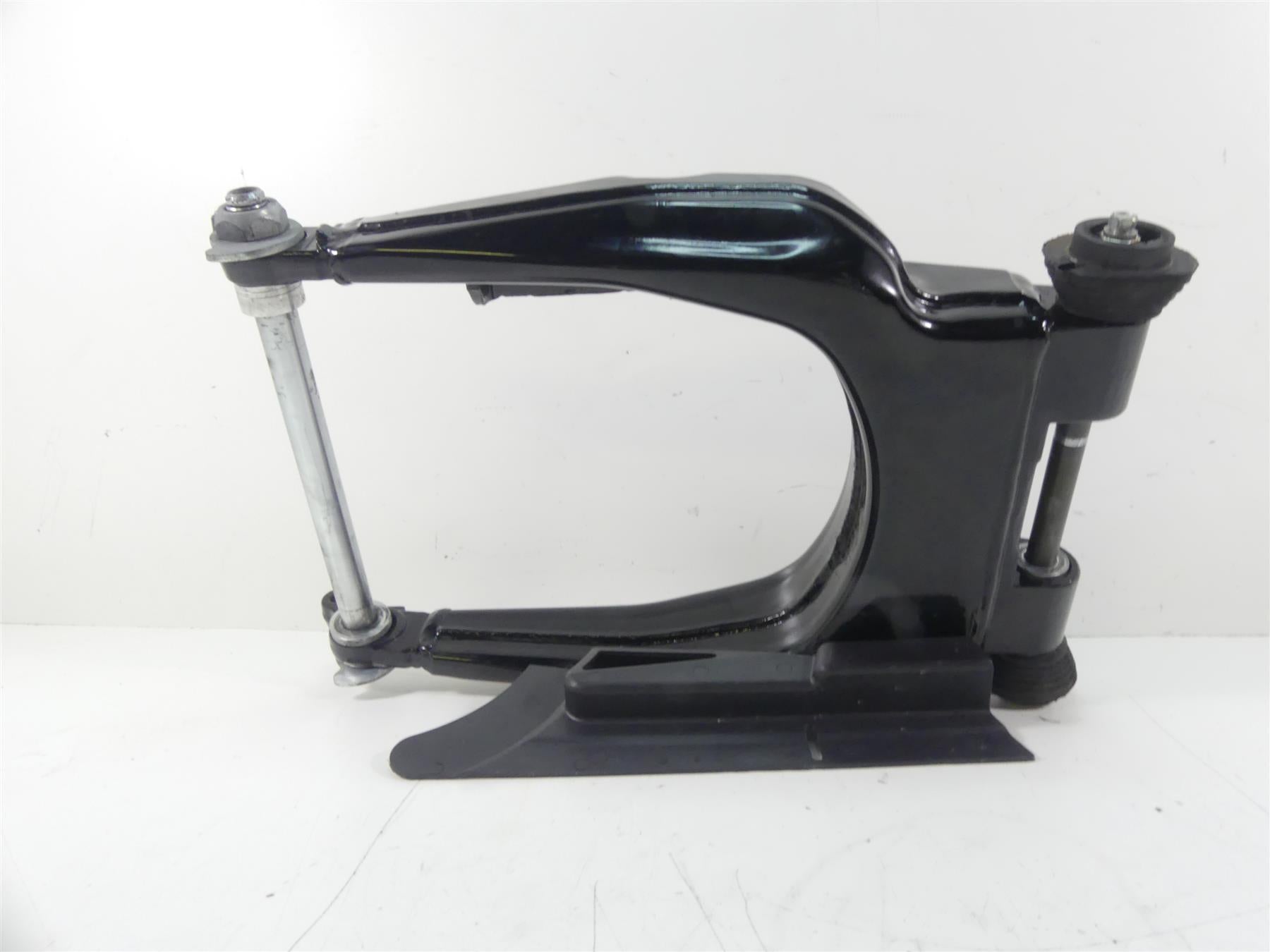 2016 Harley Touring FLTRX Road Glide Rear Swingarm Swing Arm + Axle 47549-09A {{ shop.shopifyCountryName }} - Mototech271