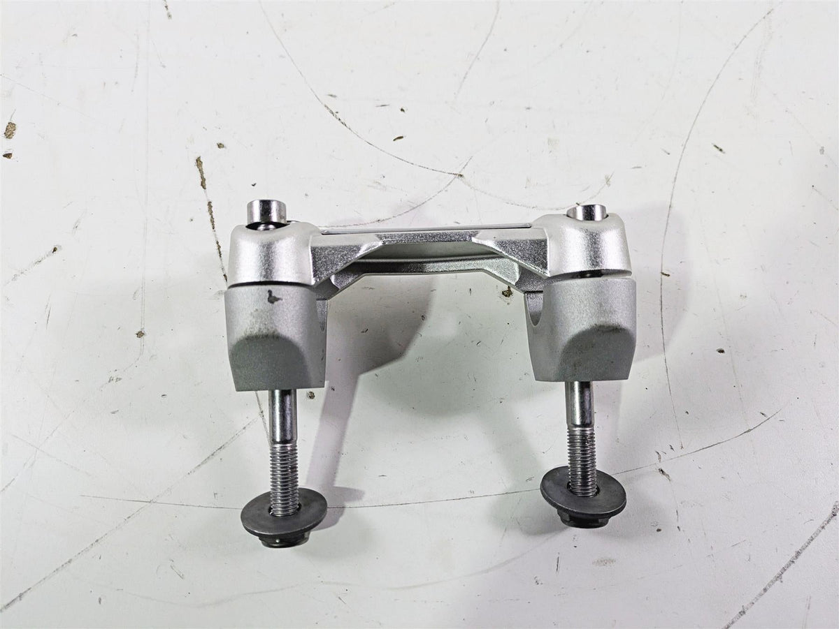 2019 Triumph Speed Triple RS 1050 Handlebar Holder Riser Set T2042064 T2041599 {{ shop.shopifyCountryName }} - Mototech271