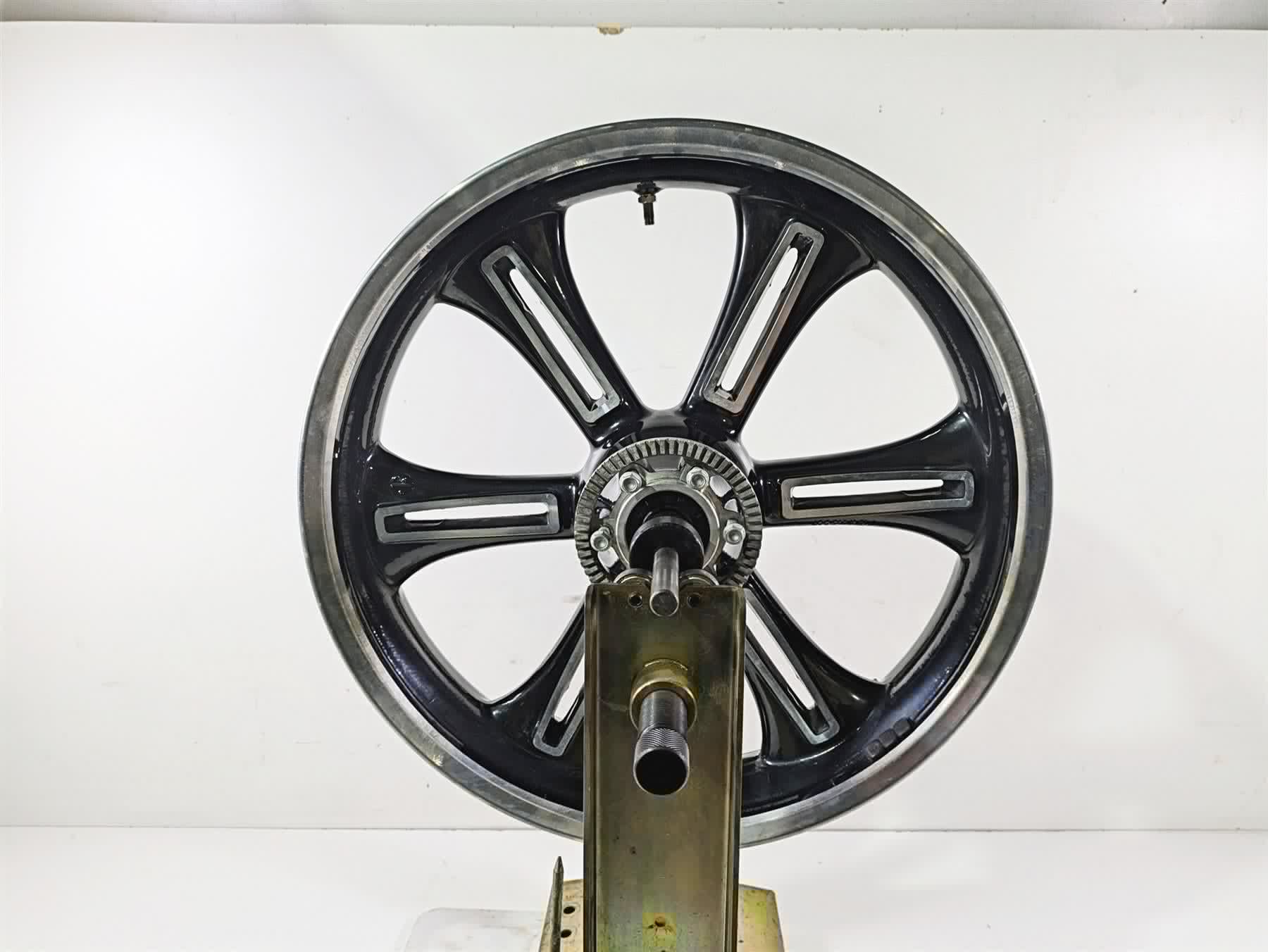 2012 Victory Cross Country Straight 18x3.5 Front Wheel Rim 1521383 {{ shop.shopifyCountryName }} - Mototech271
