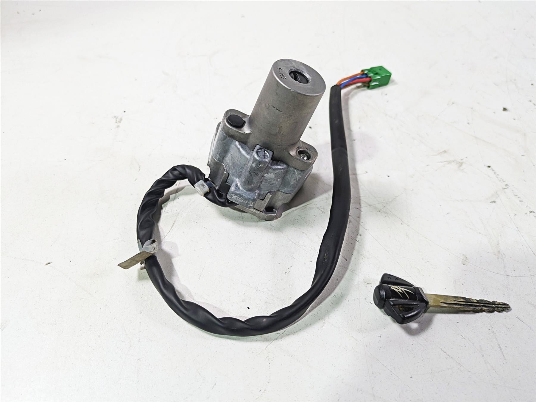 2018 Suzuki GSX1300 R Hayabusa Ignition Switch Key Lock Set - Read 37100-15850 | Mototech271