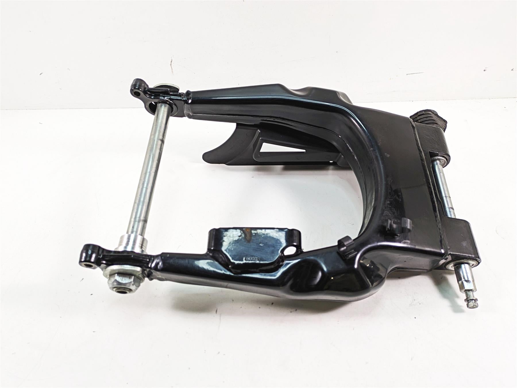 2019 Harley Touring FLHX Street Glide Swingarm Swing Arm 47549-09A | Mototech271