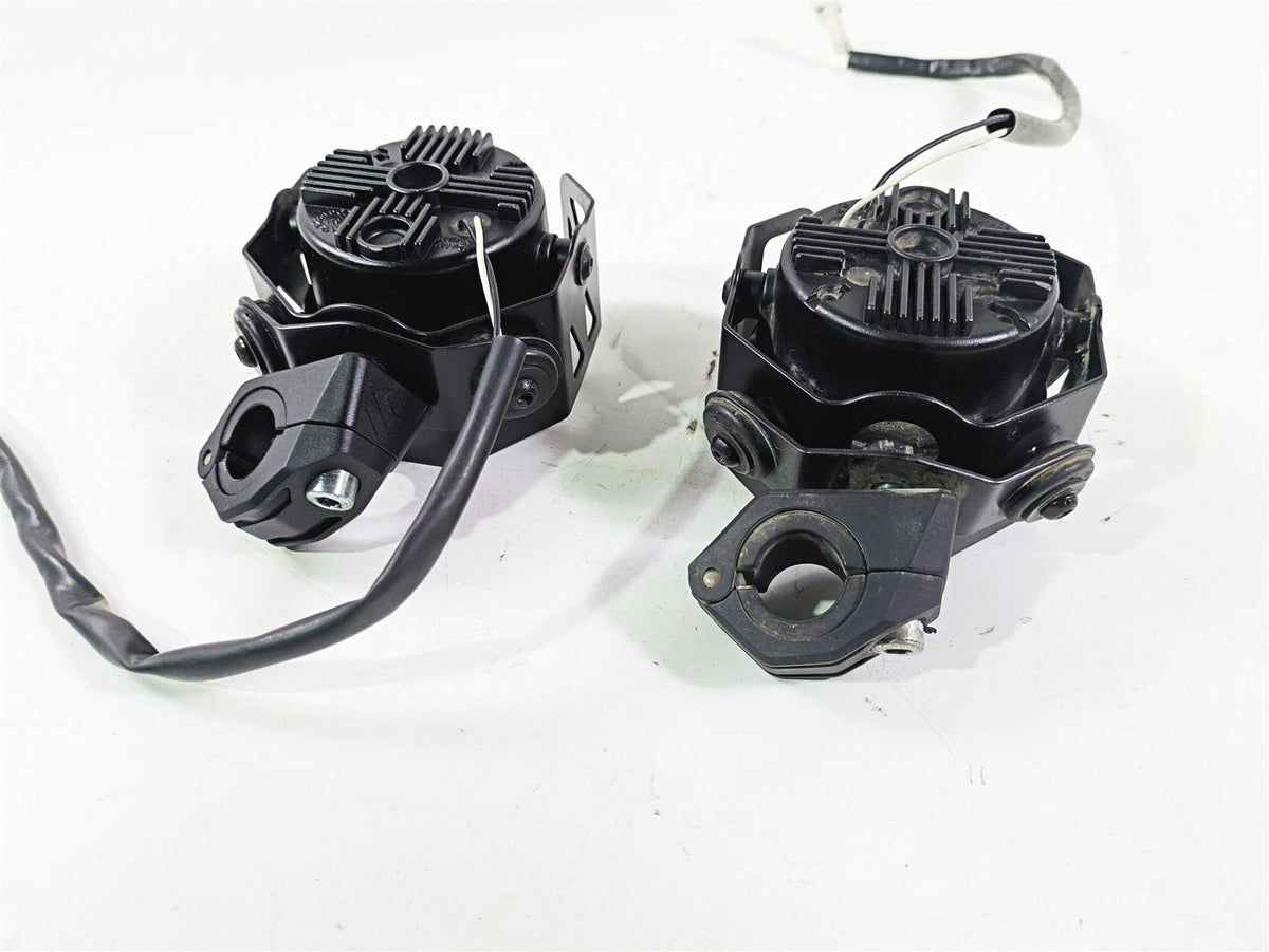 2020 Suzuki V-Strom 1050 XT Fog Light Spot Lamp Set 99000-990D2-220 {{ shop.shopifyCountryName }} - Mototech271