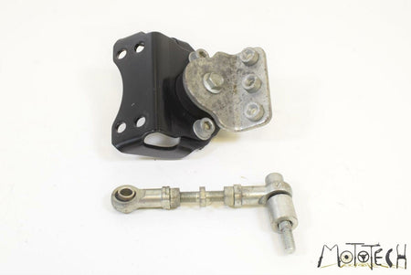 2008 Harley VRSCDXA NIGHT ROD SPECIAL Engine Motor Mount Bracket SET 16307-05 {{ shop.shopifyCountryName }} - Mototech271
