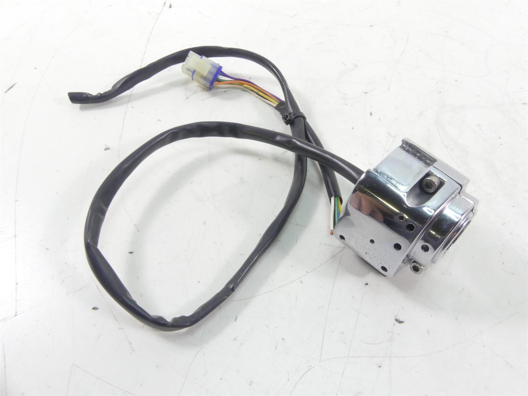2001 Indian Centennial Scout Left Hand Light Horn Control Switch 43-523 43-524 {{ shop.shopifyCountryName }} - Mototech271