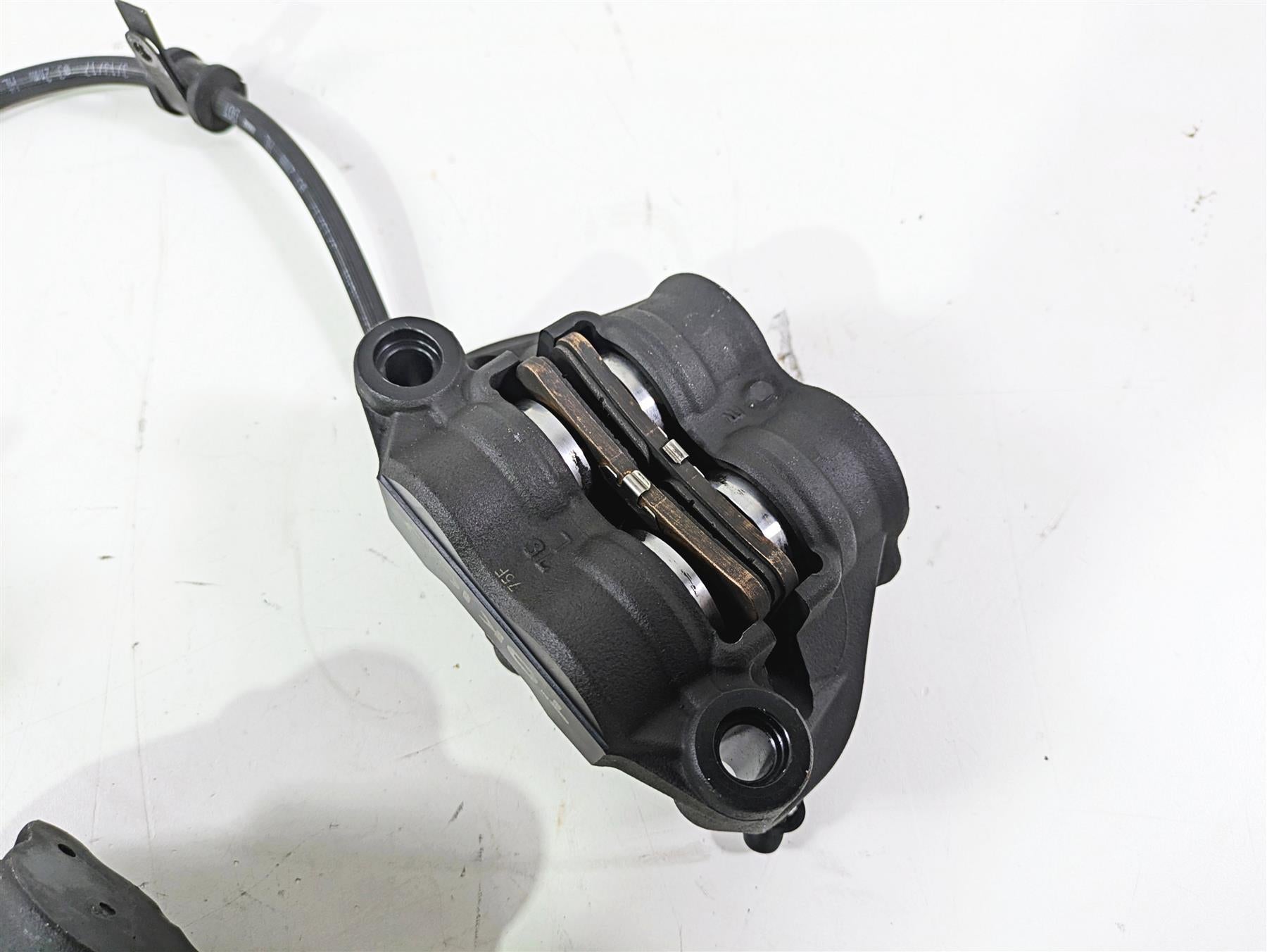 2017 Honda CBR600RR Tokico Front Brake Caliper 108mm 45150-MFL-881 45250-MFL-881 {{ shop.shopifyCountryName }} - Mototech271