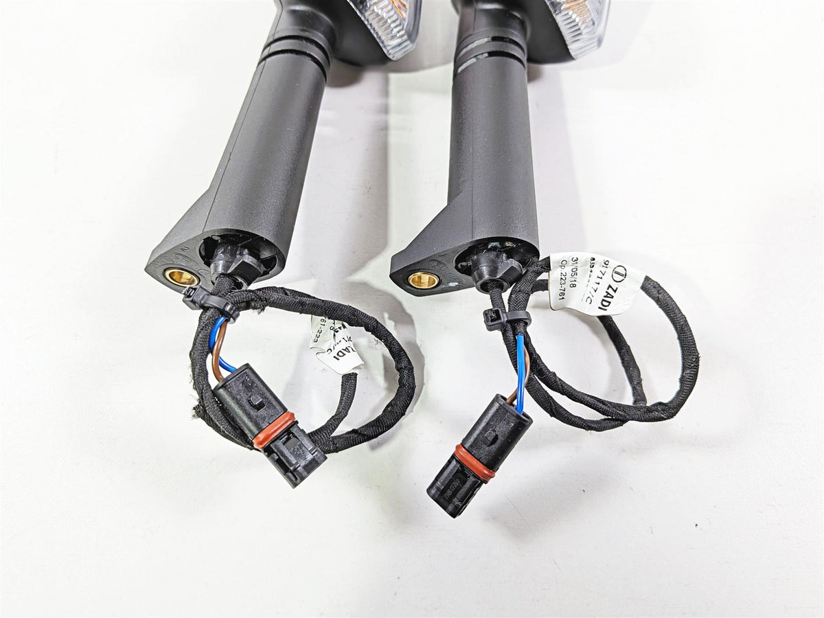 2019 BMW R1250GS K50 Front Blinker Turn Signal Set 63138534355 63138534354 {{ shop.shopifyCountryName }} - Mototech271