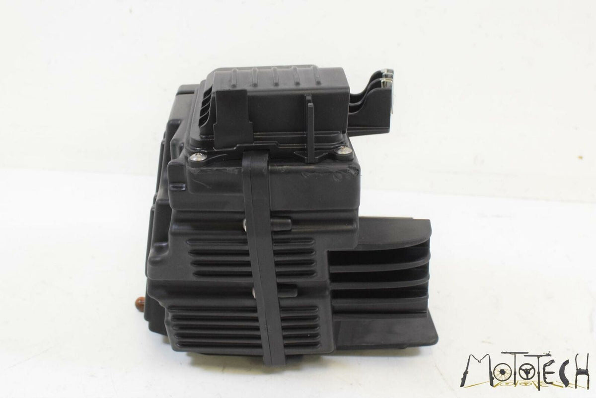 2017 Moto Guzzi 750 V7 III Special Air Cleaner Breather Filter Box 2B002959 {{ shop.shopifyCountryName }} - Mototech271