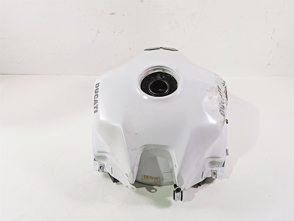 2019 Ducati Supersport 939 S White Dented Gas Fuel Petrol Tank 58612531BW {{ shop.shopifyCountryName }} - Mototech271