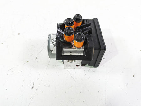 2023 Triumph Street Triple 765 RS Abs Brake Pump Module T2025961 T2025959 {{ shop.shopifyCountryName }} - Mototech271