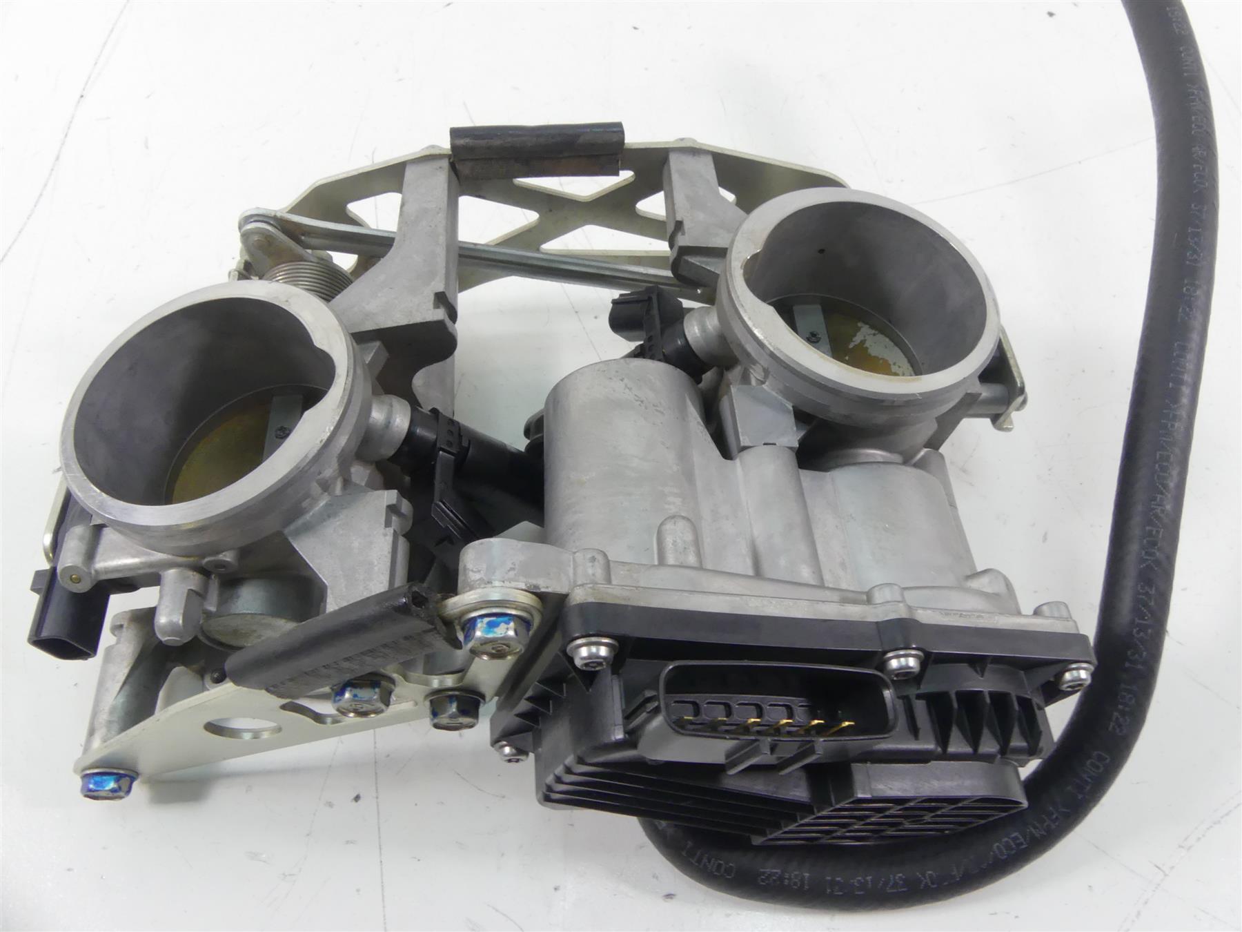 2015 KTM 1190 Adventure R Throttle Body Bodies Fuel Injection 60341001000 {{ shop.shopifyCountryName }} - Mototech271