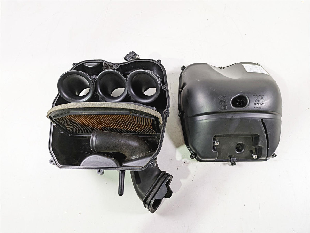 2013 Triumph Tiger 1215 Explorer Air Box Cleaner Breather & Tubes Set T2209550 {{ shop.shopifyCountryName }} - Mototech271