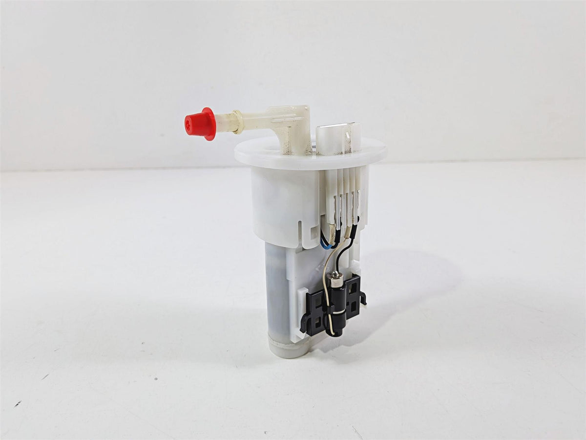 2024 Yamaha YZF R1 RN65 Fuel Gas Petrol Pump - Tested 2CR-13907-01-00 {{ shop.shopifyCountryName }} - Mototech271