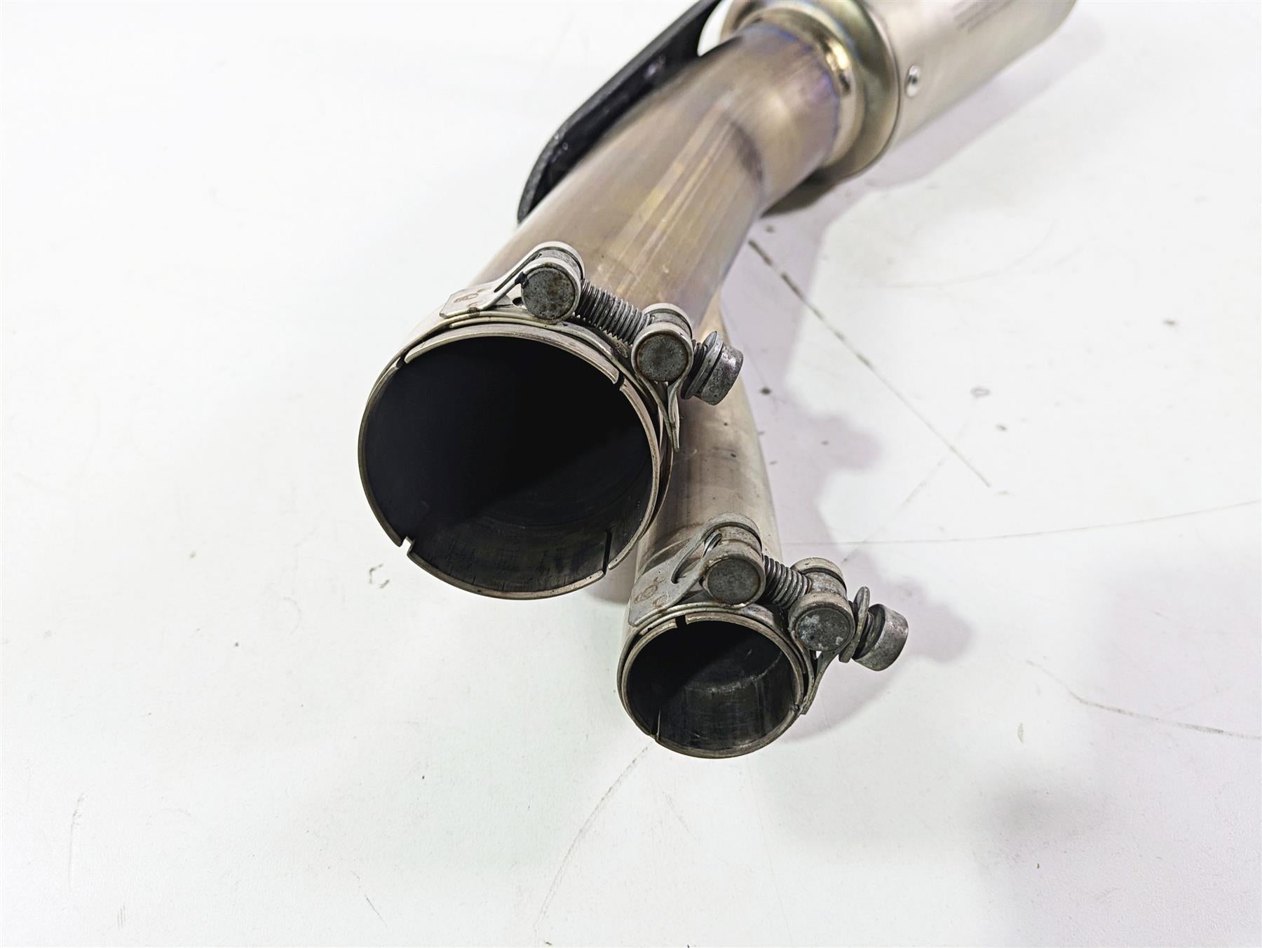 2017 BMW S1000RR K46 Akrapovic Titanium Slip-On Exhaust Muffler S-B10SO8-CUBT {{ shop.shopifyCountryName }} - Mototech271