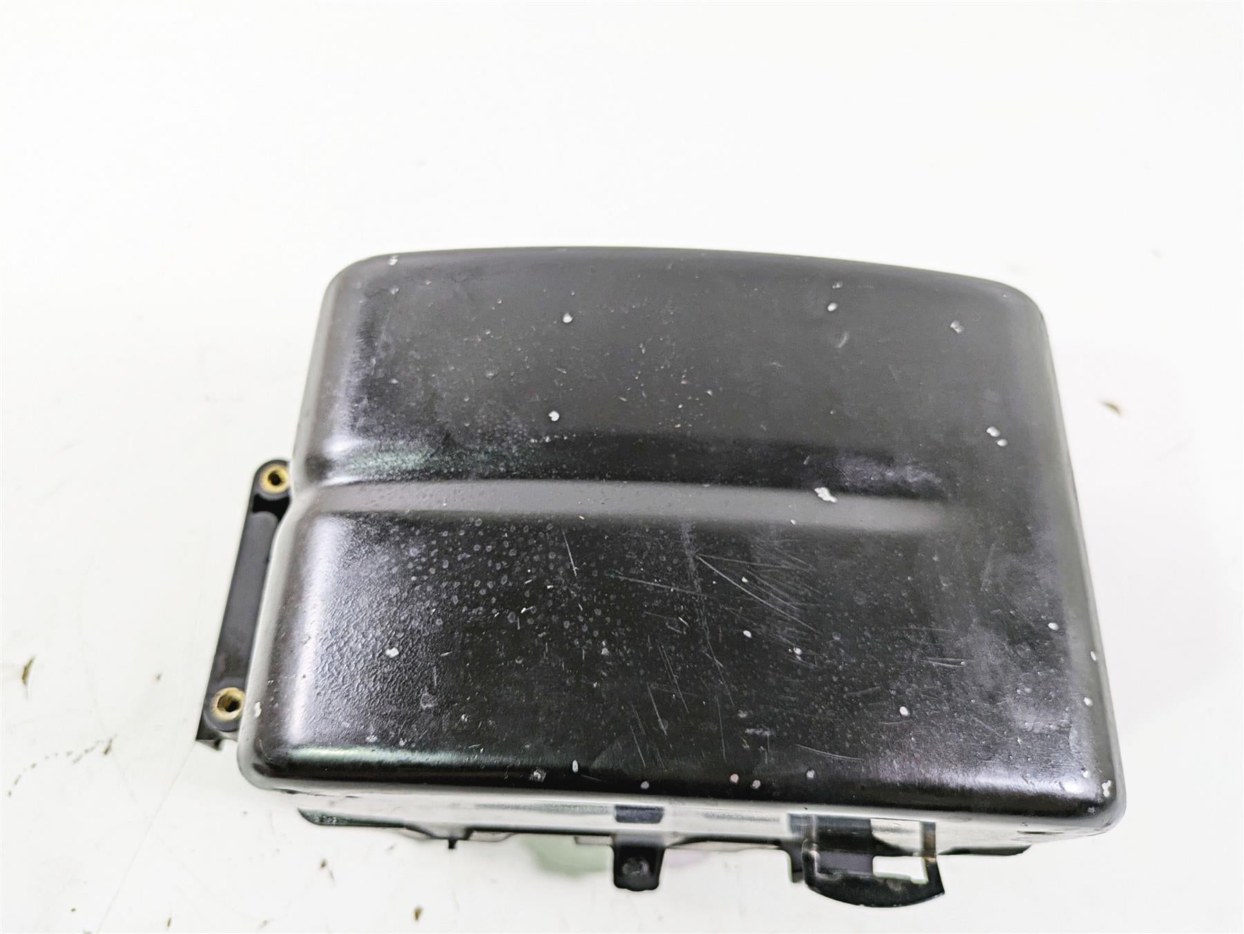 2016 Harley FXDL Dyna Low Rider Electrical Holder Tray & Cover 70367-12 {{ shop.shopifyCountryName }} - Mototech271