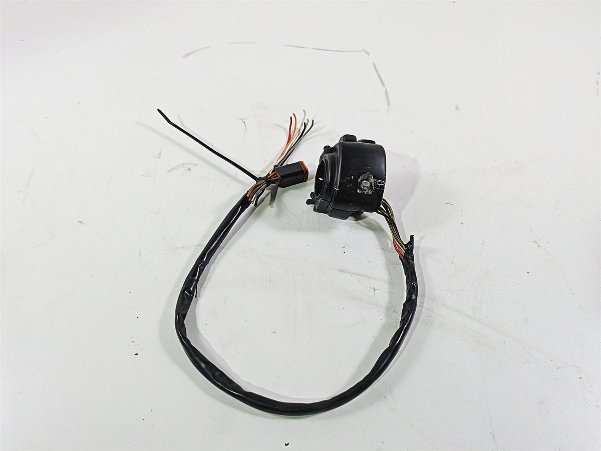 2005 Harley Touring FLHRI Road King Right Hand Control Switch 71589-96B {{ shop.shopifyCountryName }} - Mototech271
