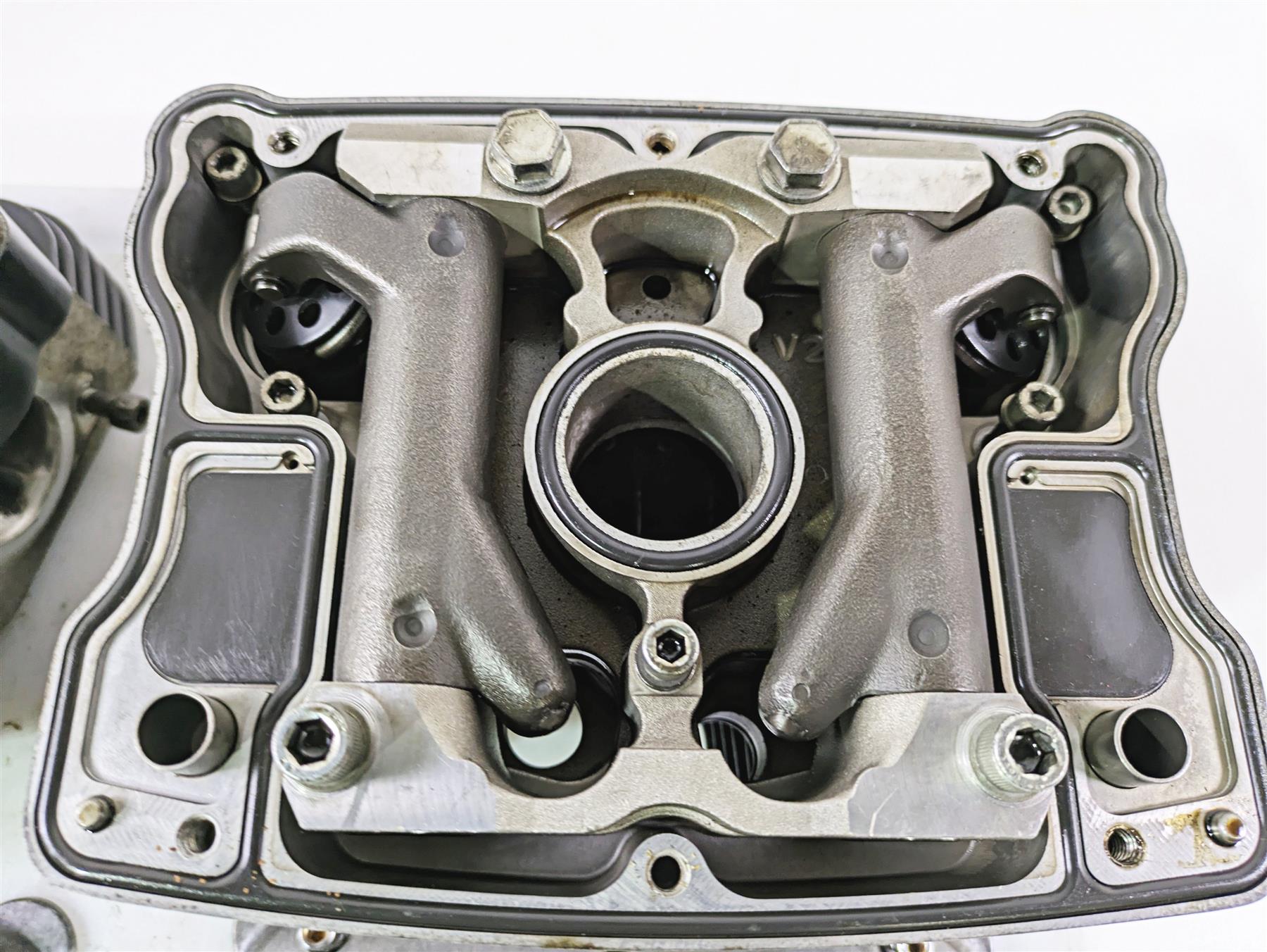 2002 Indian Spirit Deluxe 88ci S&S Cylinderhead Cylinder Head Set 03-512 03-513 {{ shop.shopifyCountryName }} - Mototech271