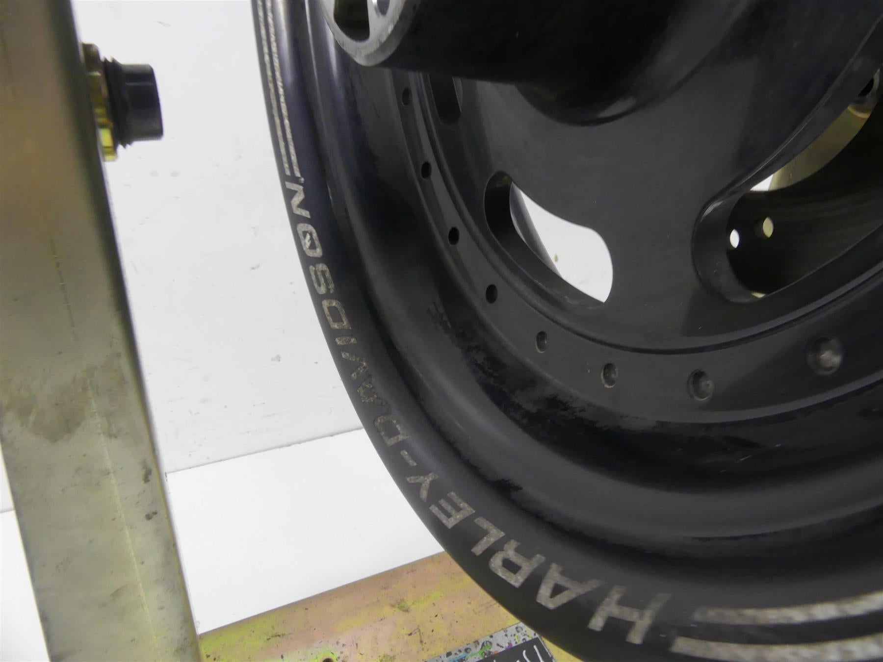 2014 Harley FXDF Dyna Fat Bob Straight 16x5 Rear Wheel Rim 40900261 {{ shop.shopifyCountryName }} - Mototech271