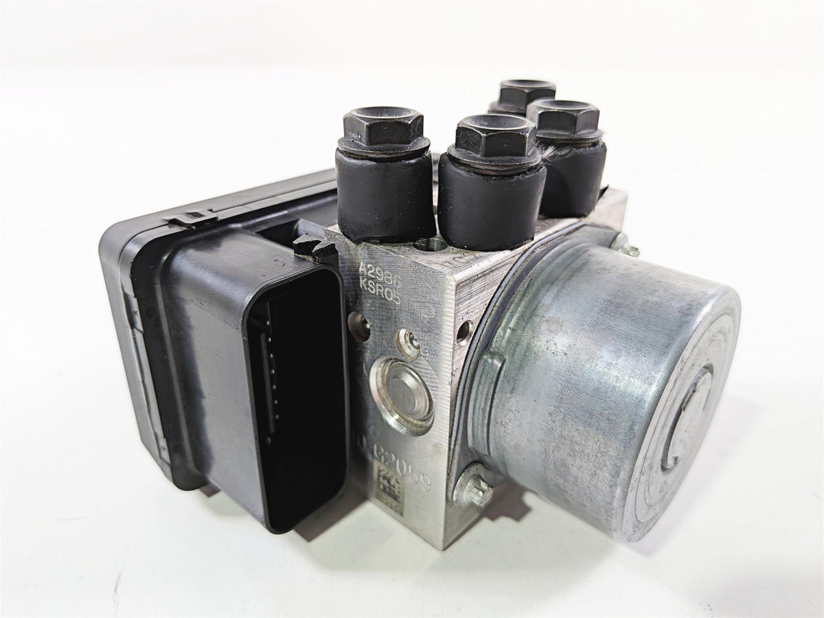 2016 Ducati Hypermotard 939 SP Abs Brake Pump Module Unit 54240402A 54240332B-Mototech271