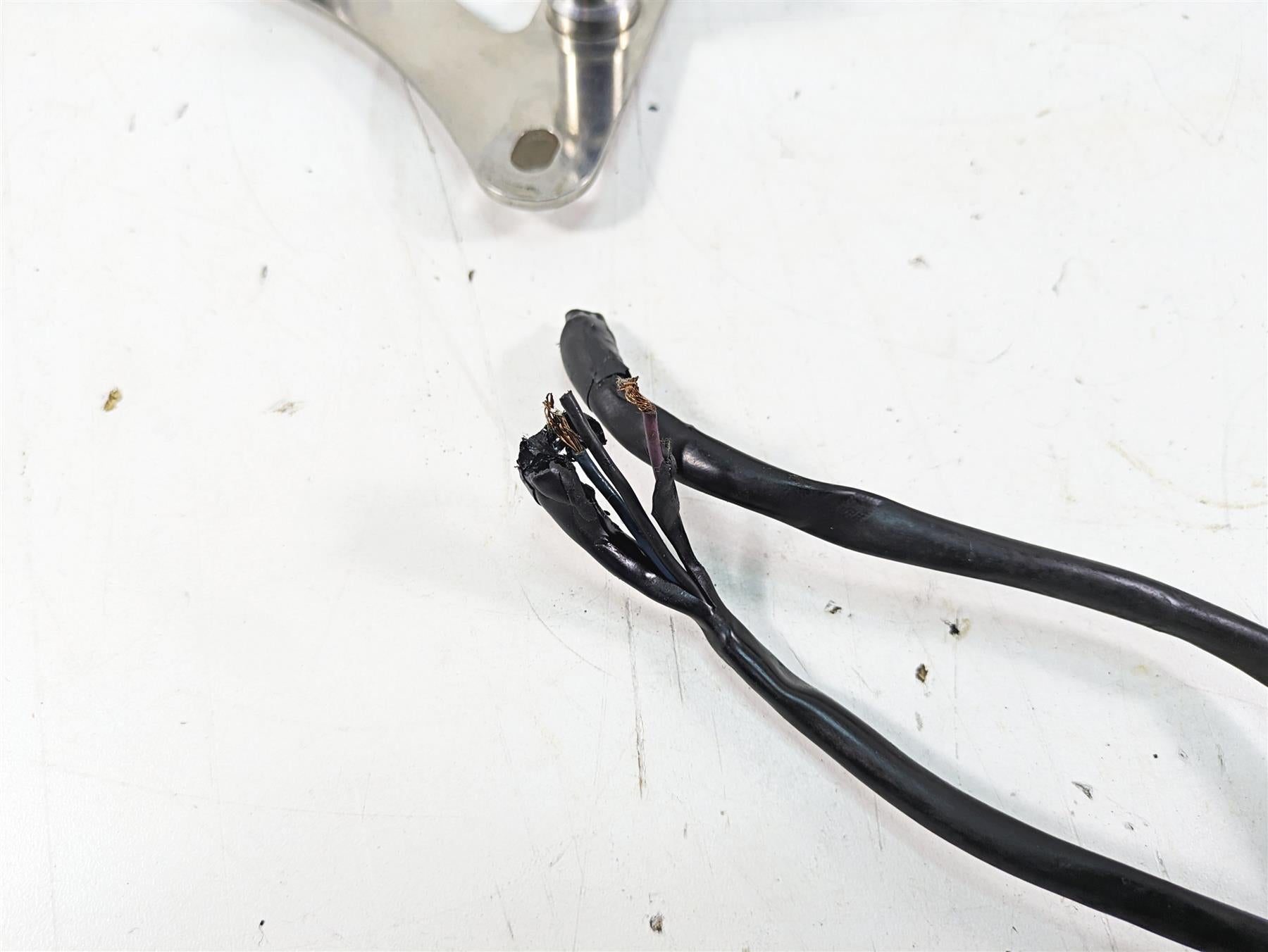 2000 Harley FXSTS Softail Springer Aftermarket Front Spot Light Set - Read {{ shop.shopifyCountryName }} - Mototech271
