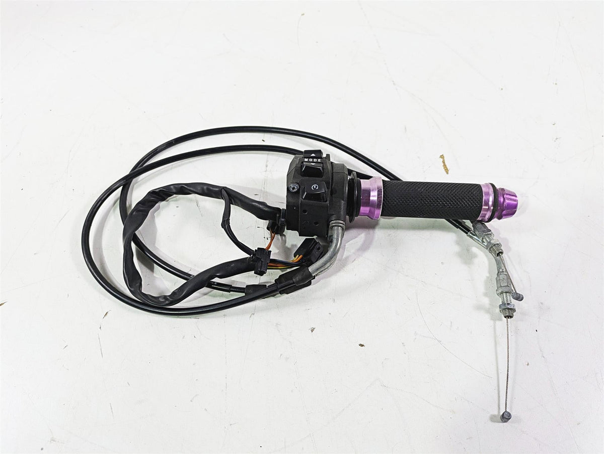 2008 Suzuki GSXR600 Right Hand Start Kill Throttle Control Switch 37200-21H01 {{ shop.shopifyCountryName }} - Mototech271