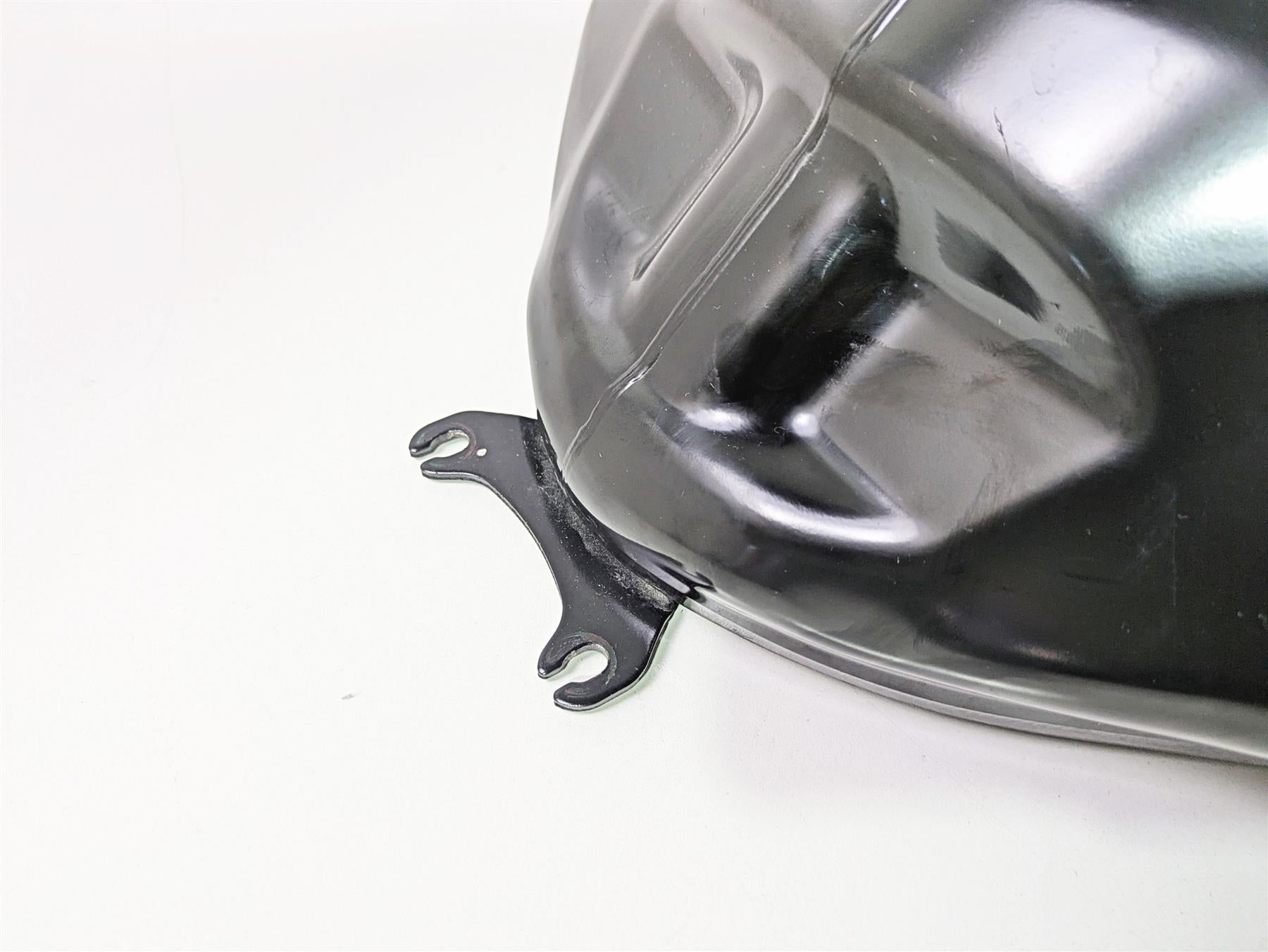 2024 Triumph Street Triple 765 R Fuel Gas Petrol Tank - No Dent - Read T2407560 {{ shop.shopifyCountryName }} - Mototech271