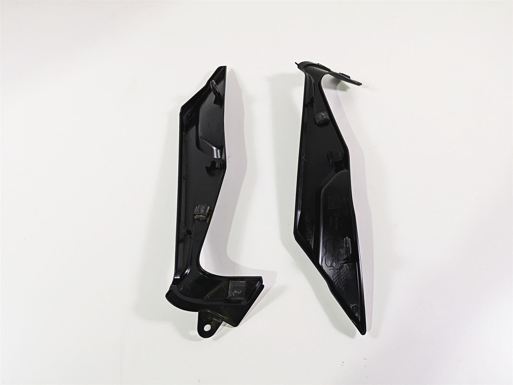 2015 Triumph Tiger Explorer XC Under Seat Infill Cover Fairings T2309022 {{ shop.shopifyCountryName }} - Mototech271