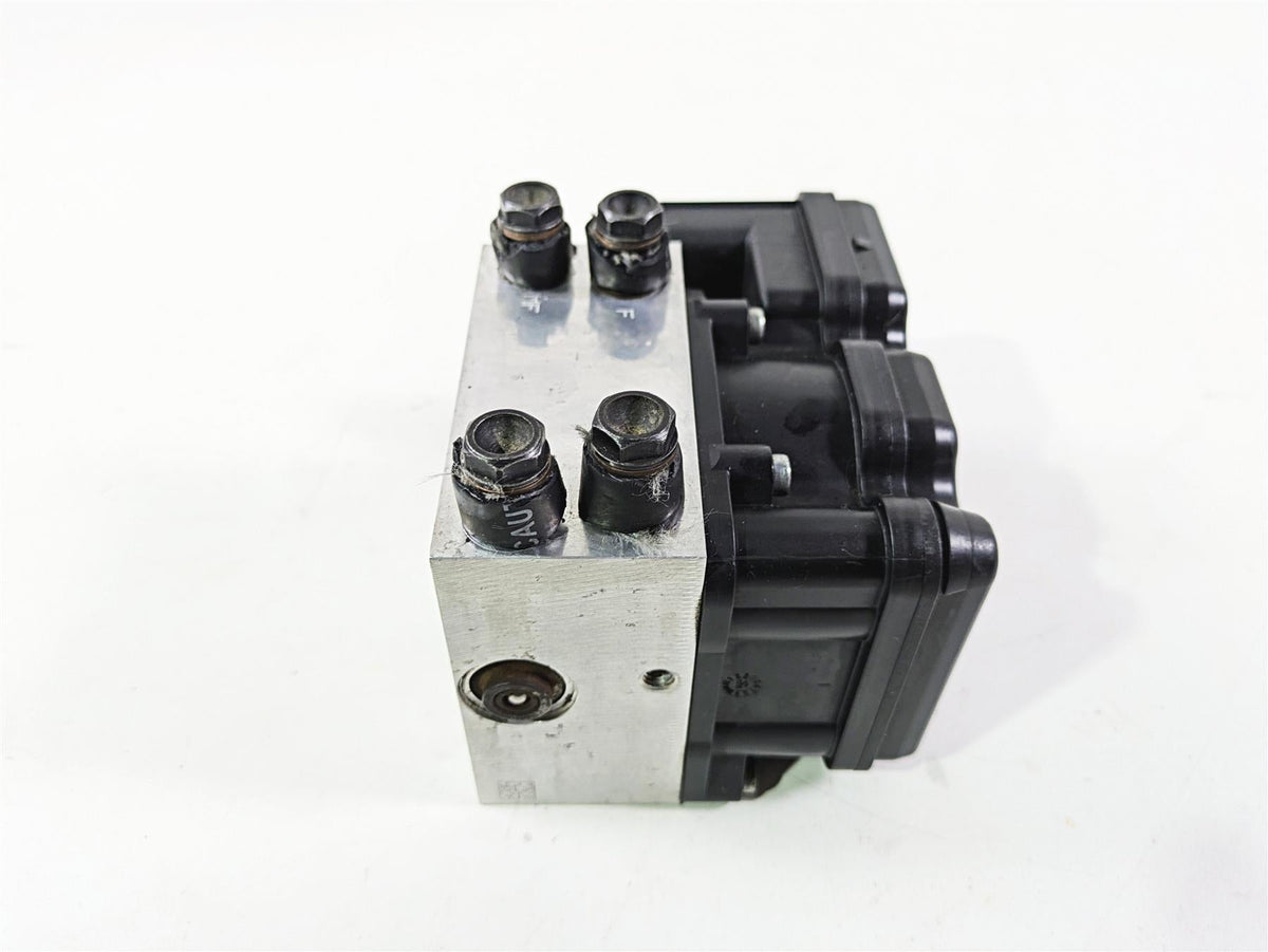 2011 Harley Touring FLHTCUSE CVO E-Glide Abs Brake Pump Module 40601-08A {{ shop.shopifyCountryName }} - Mototech271