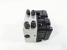 Load image into Gallery viewer, 2011 Harley Touring FLHTCUSE CVO E-Glide Abs Brake Pump Module 40601-08A | Mototech271
