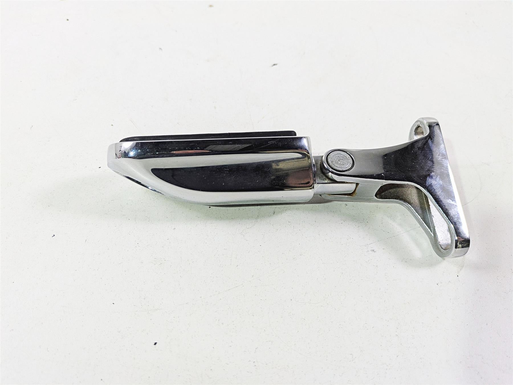 2021 Harley Touring FLTRX Road Glide Rear Passenger Footpeg Set 50500462A {{ shop.shopifyCountryName }} - Mototech271