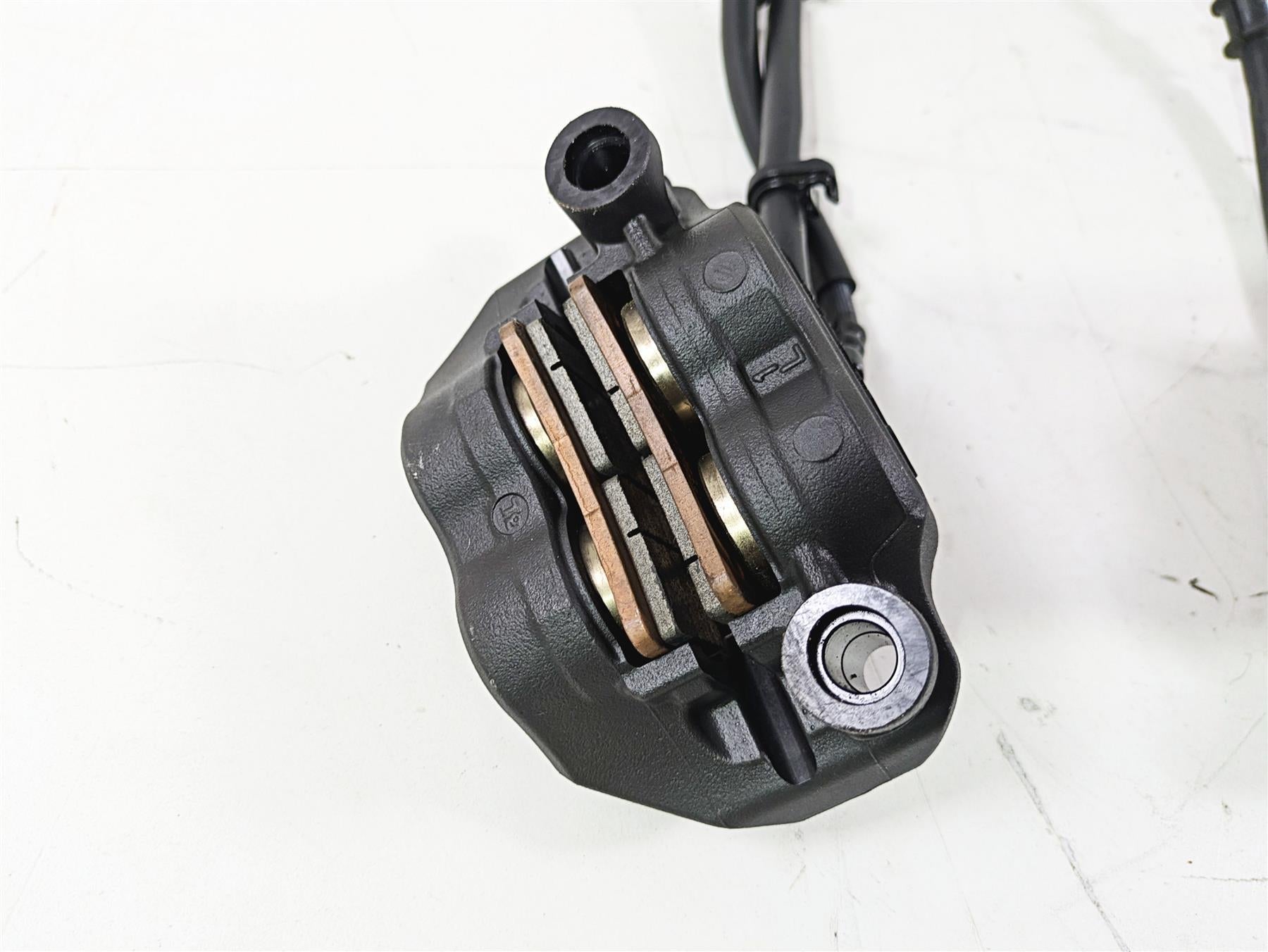 2024 Kawasaki ZX6R ZX636 Ninja Nissin Front Brake Caliper Set 40mi 43080-0111-DJ {{ shop.shopifyCountryName }} - Mototech271