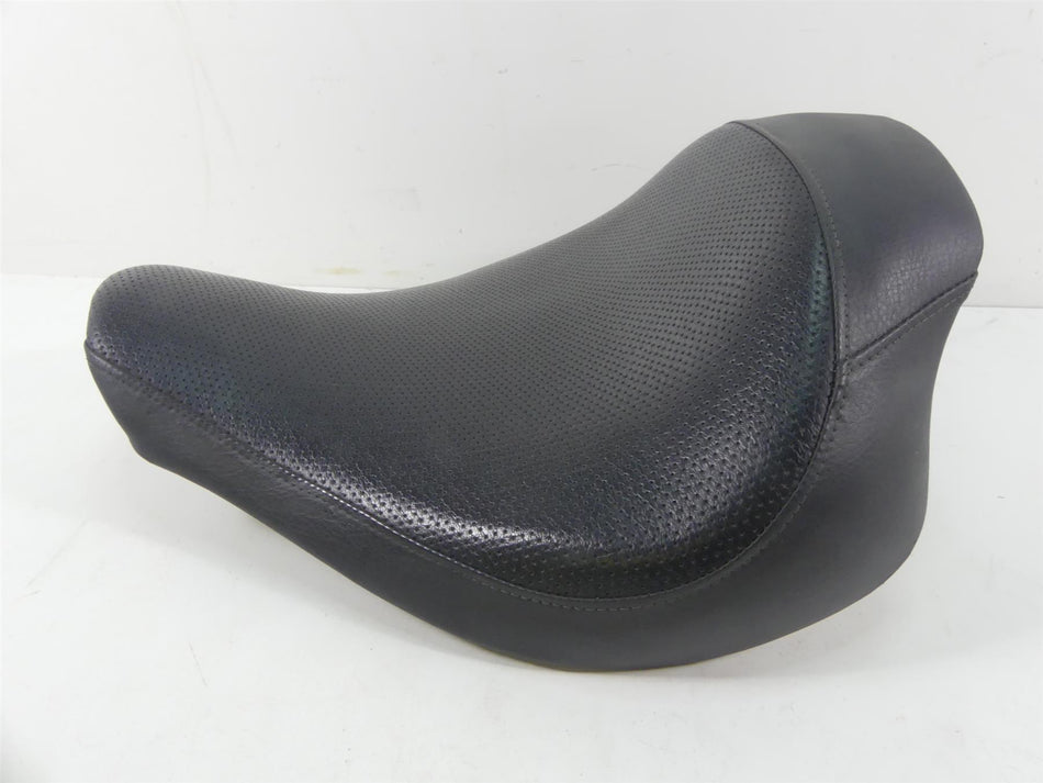 2004 Yamaha XV1700 Road Star Warrior Front Seat Saddle -No Tears 5PX-24710-00-00 {{ shop.shopifyCountryName }} - Mototech271