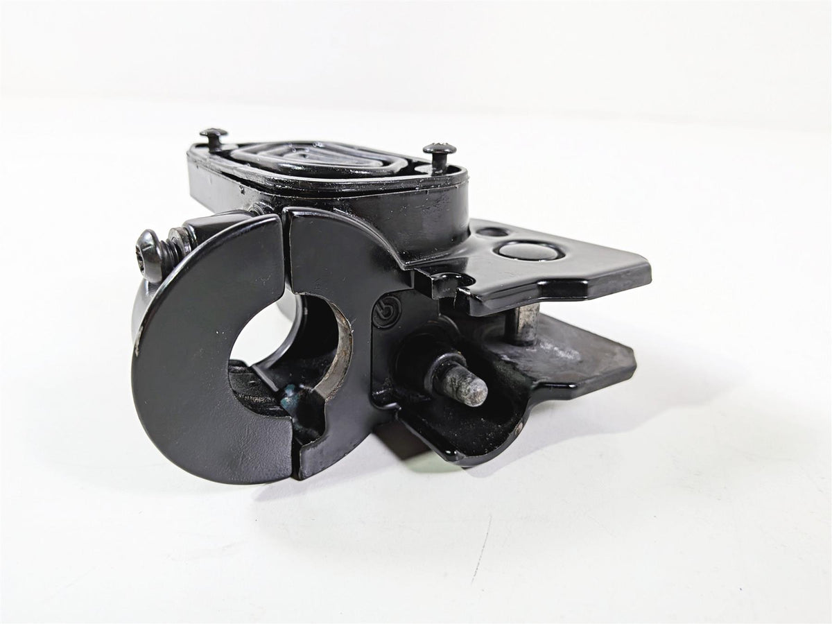 2017 Harley Touring FLHXS Street Glide Front Brake Master Cylinder 11/16 44551-08F {{ shop.shopifyCountryName }} - Mototech271