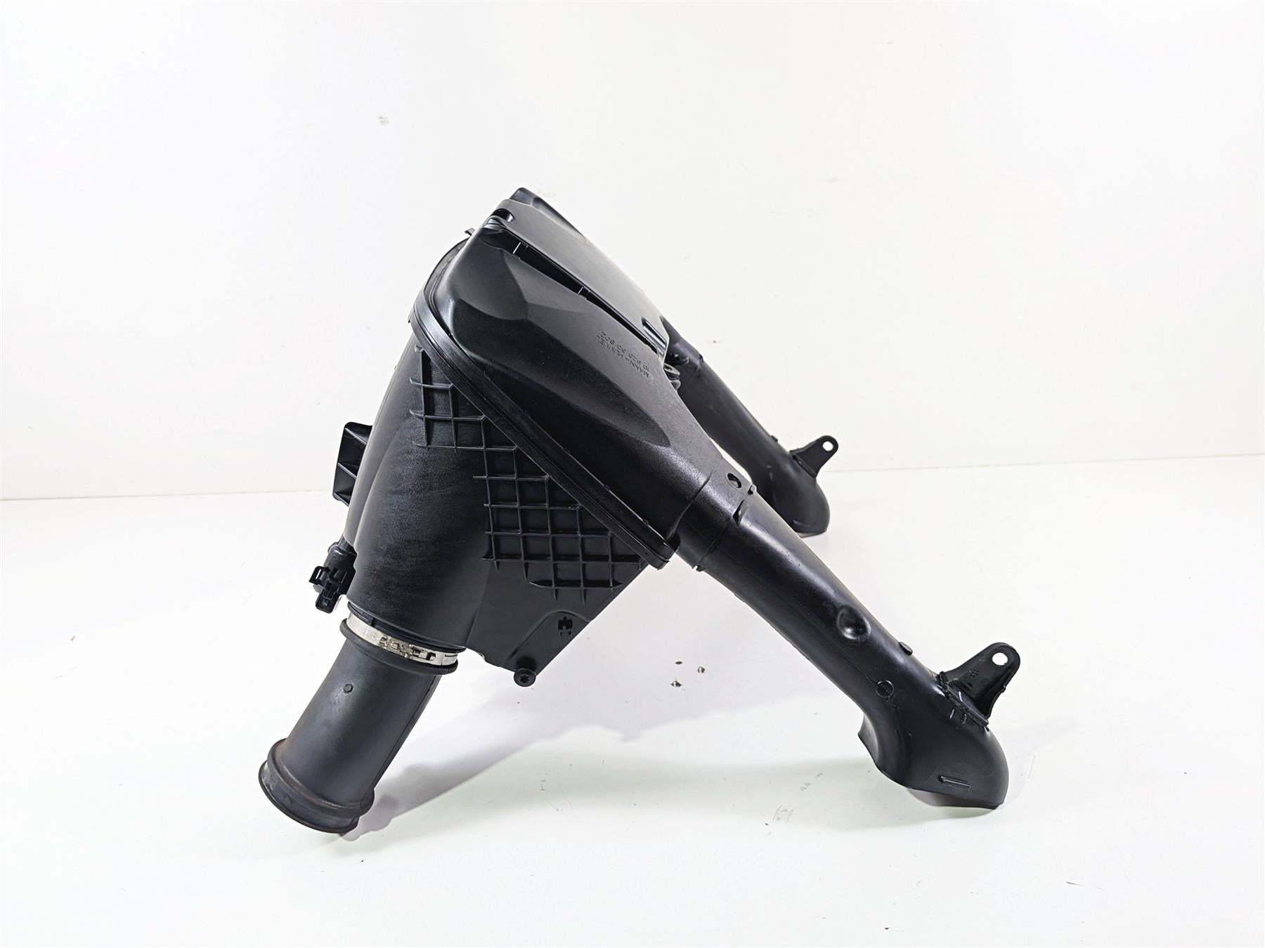 2016 BMW R1200RT RT RTW K52 Air Box Cleaner Breather Inlet Tube Duct 13717726792 {{ shop.shopifyCountryName }} - Mototech271