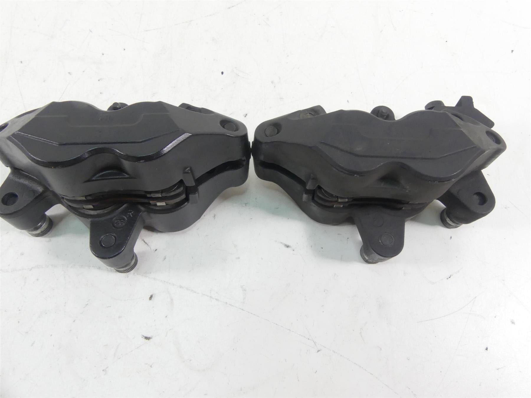 2012 Victory Cross Country Front Brake Caliper Set 1911512 1911513 {{ shop.shopifyCountryName }} - Mototech271