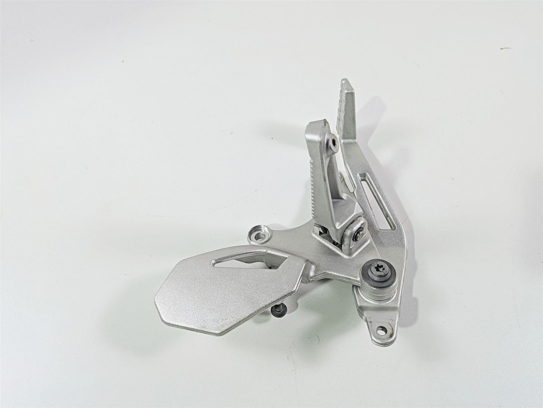 2022 BMW RnineT Pure K22 Right Footpeg & Brake Lever Pedal Set 46719457882 {{ shop.shopifyCountryName }} - Mototech271