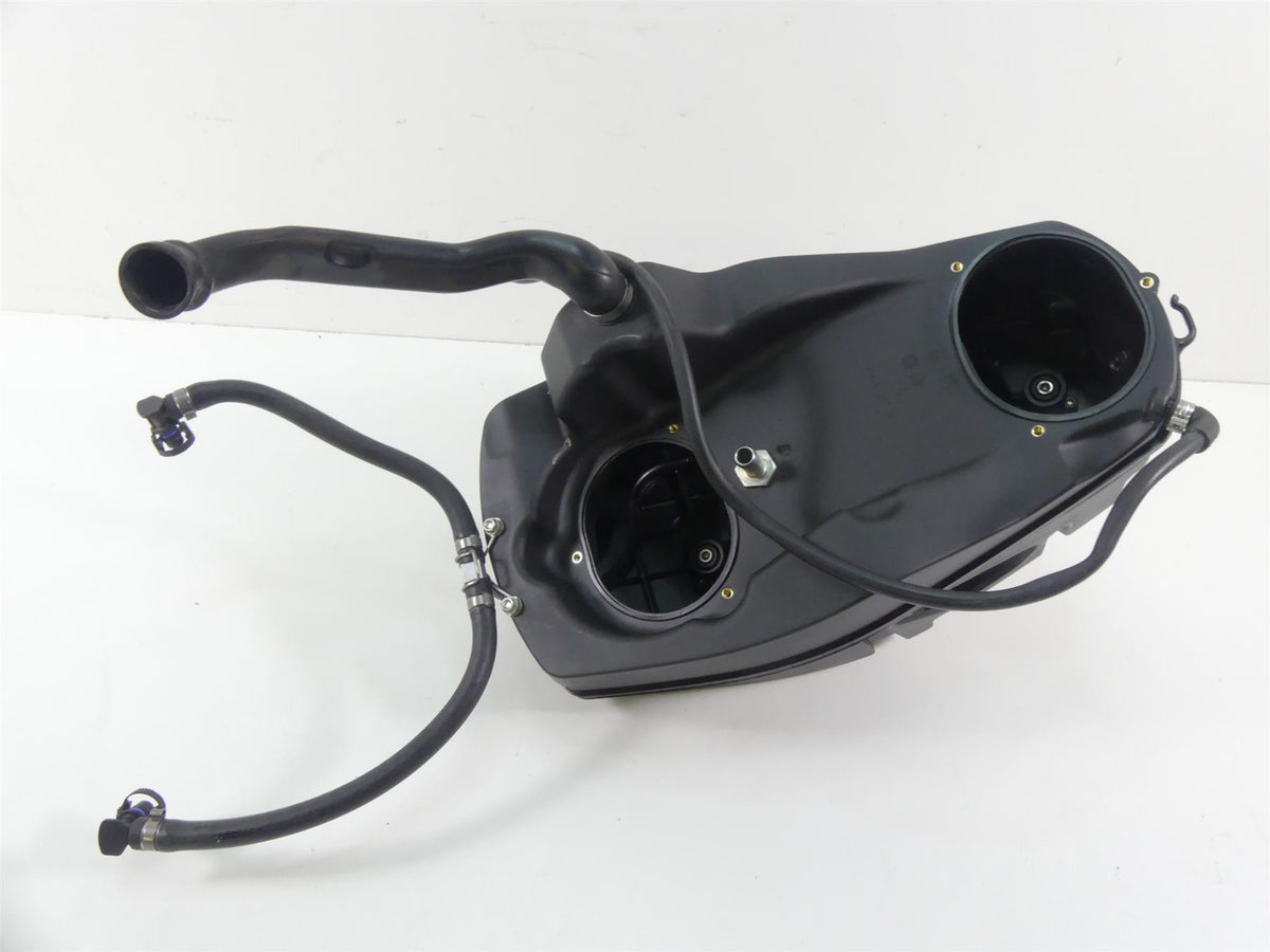 2010 Ducati Streetfighter 1098 S Air Box Cleaner Breather & Injectors 44211393B {{ shop.shopifyCountryName }} - Mototech271