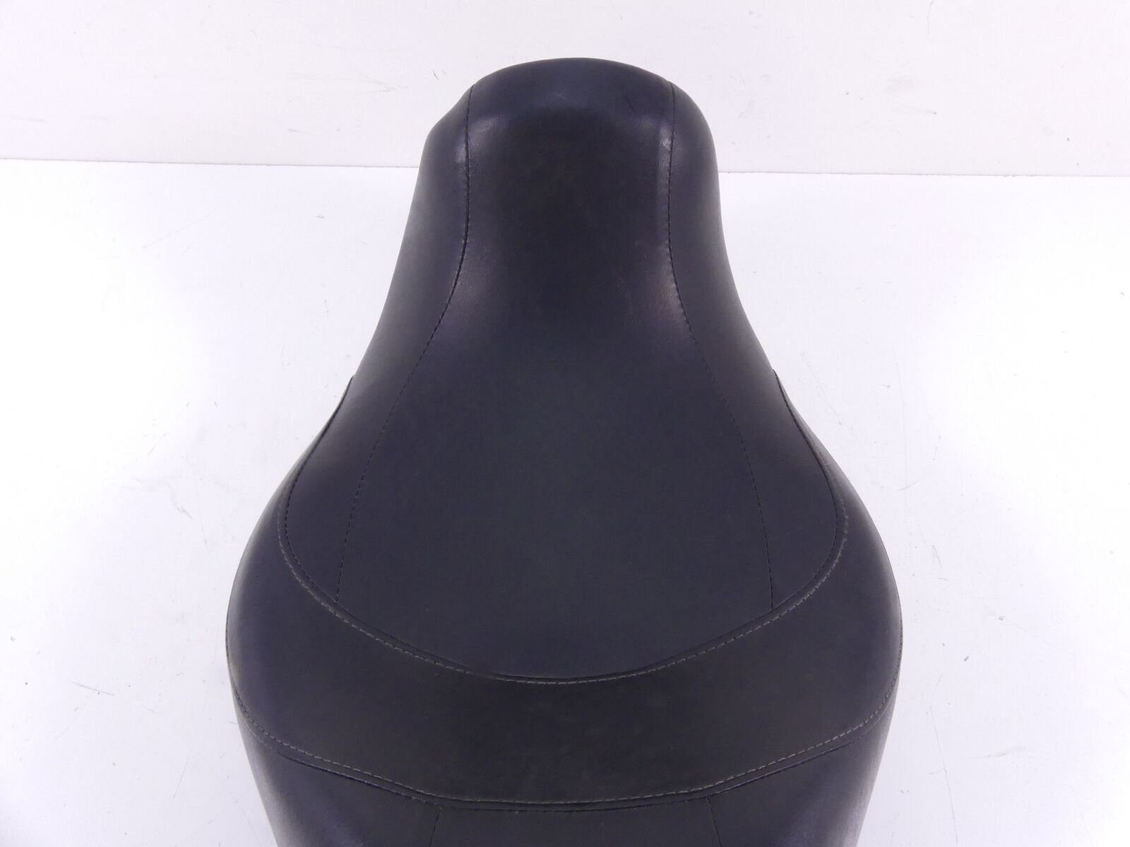 2016 Harley FLD Dyna Switchback 103 Seat Saddle -No Cuts 54166-12 {{ shop.shopifyCountryName }} - Mototech271