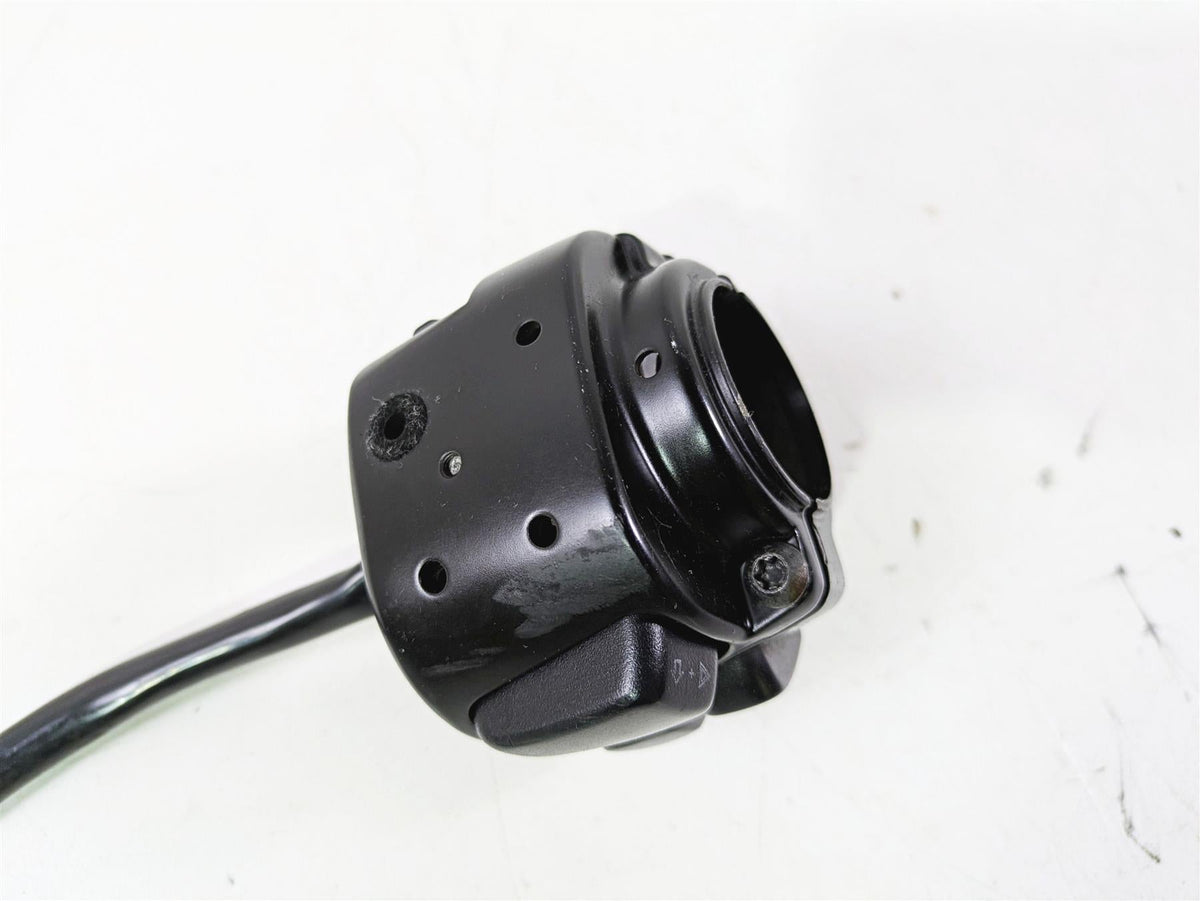 2013 Harley VRSCF Muscle Rod Left Hand Control Switch - Read 71682-06A {{ shop.shopifyCountryName }} - Mototech271