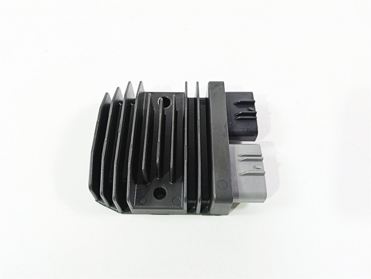 2022 Ducati Streetfighter V2 Rectifier Voltage Regulator 54040331A FH027AA {{ shop.shopifyCountryName }} - Mototech271