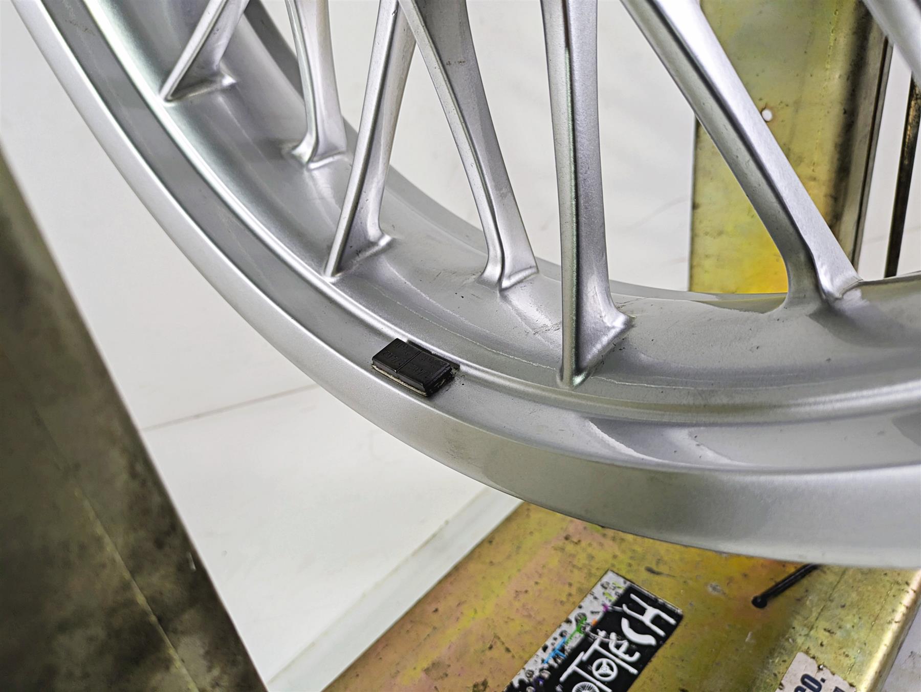 2014 Moto Guzzi California 1400 Touring Straight Front Wheel Rim 18x3.5 887362 {{ shop.shopifyCountryName }} - Mototech271