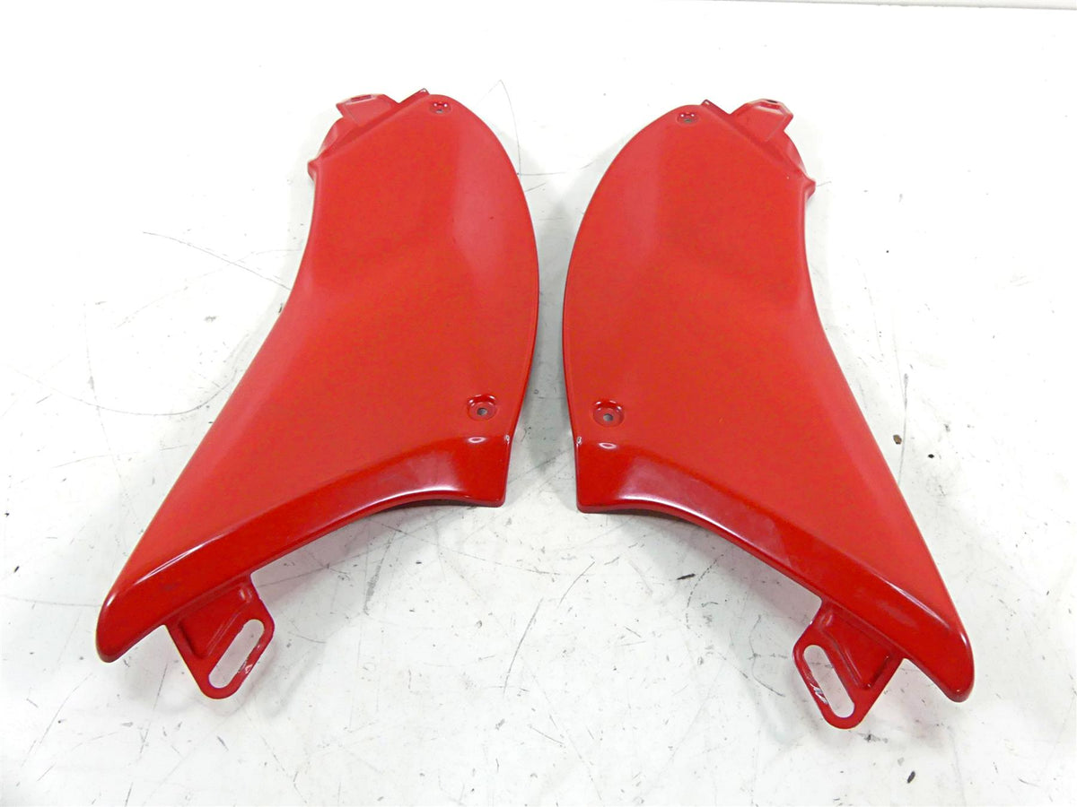2013 Ducati Diavel Red Fuel Tank Knee Side Cover Fairing Panels Set 48023172AA {{ shop.shopifyCountryName }} - Mototech271