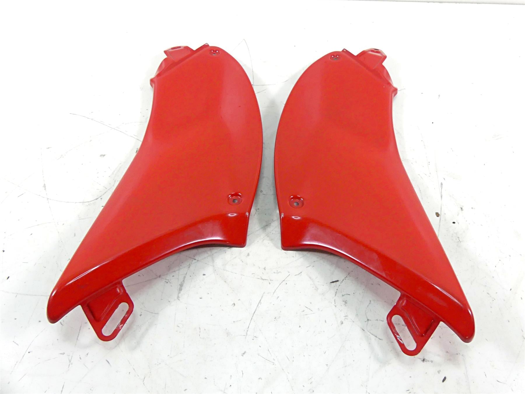2013 Ducati Diavel Red Fuel Tank Knee Side Cover Fairing Panels Set 48023172AA {{ shop.shopifyCountryName }} - Mototech271