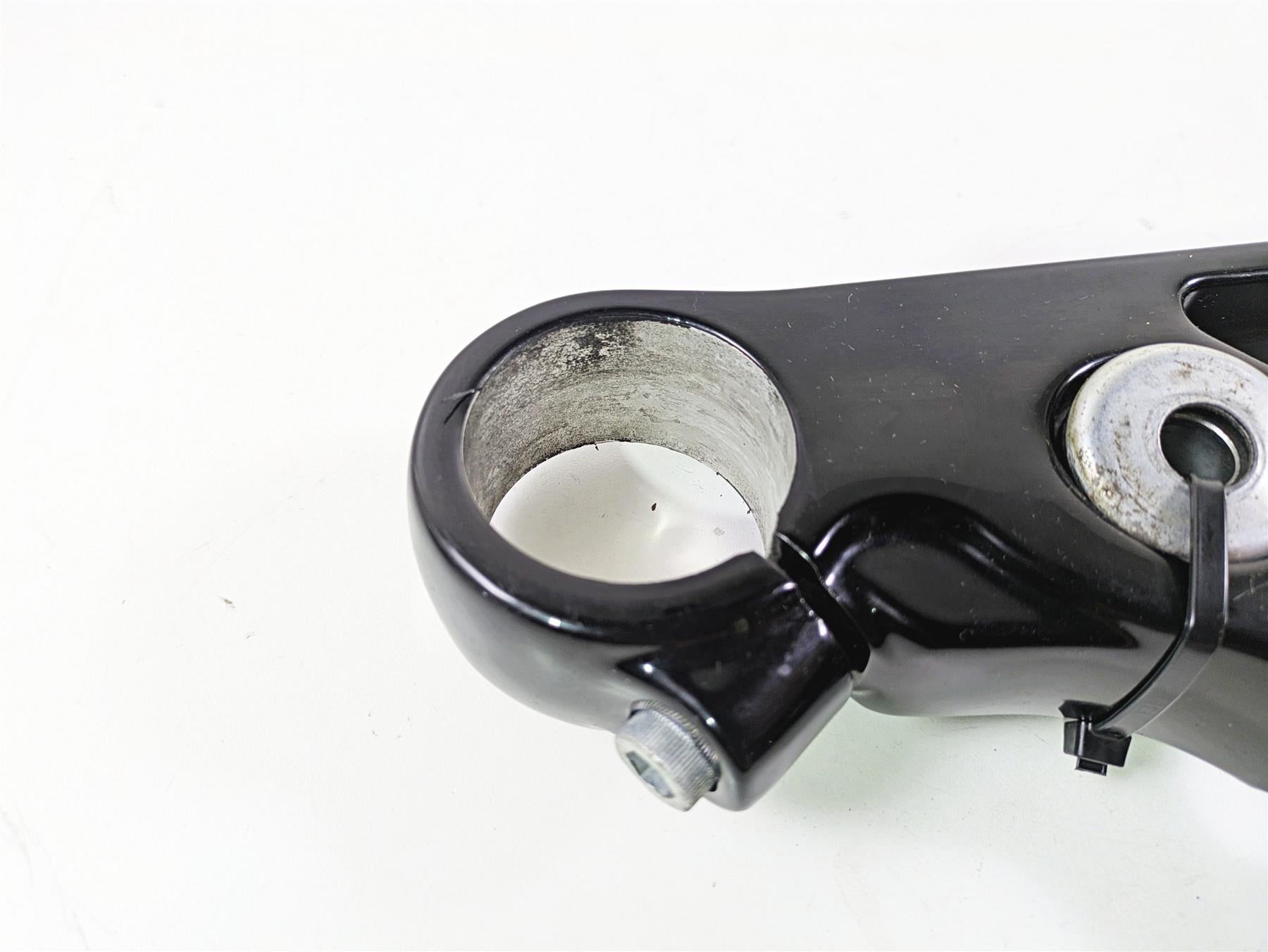 2015 Harley FXDF Dyna Fat Bob Upper Triple Tree Steering Clamp Black 48640-09 {{ shop.shopifyCountryName }} - Mototech271