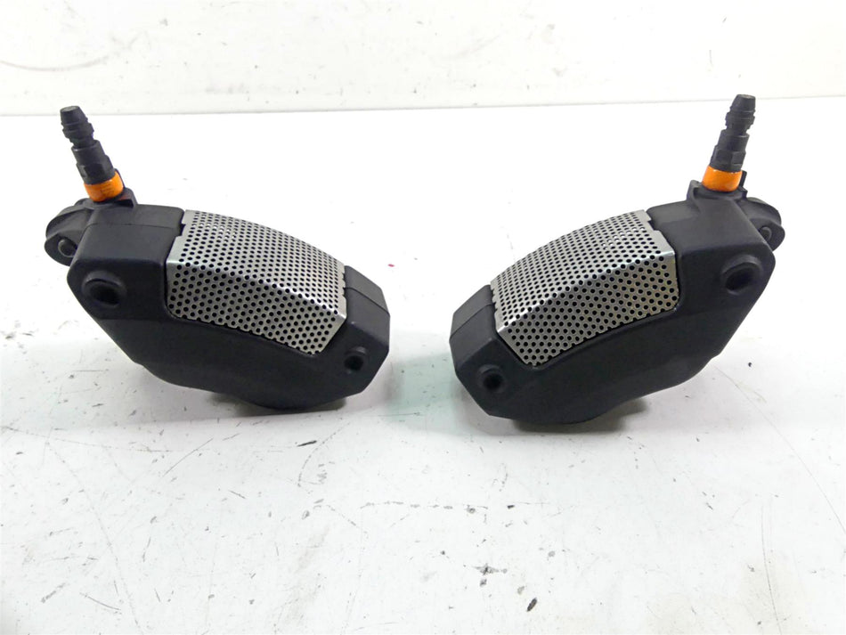 2015 Harley Touring FLHXS Street Glide Front Brake Caliper Set 43027-08 44023-08 {{ shop.shopifyCountryName }} - Mototech271