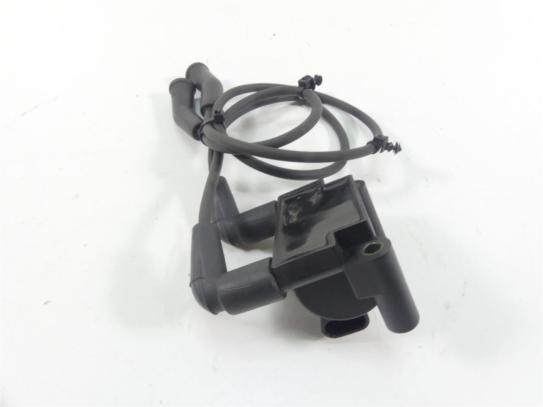 2013 Harley Touring FLHX Street Glide Delphi Ignition Coil Wires Plug 31696-07A {{ shop.shopifyCountryName }} - Mototech271