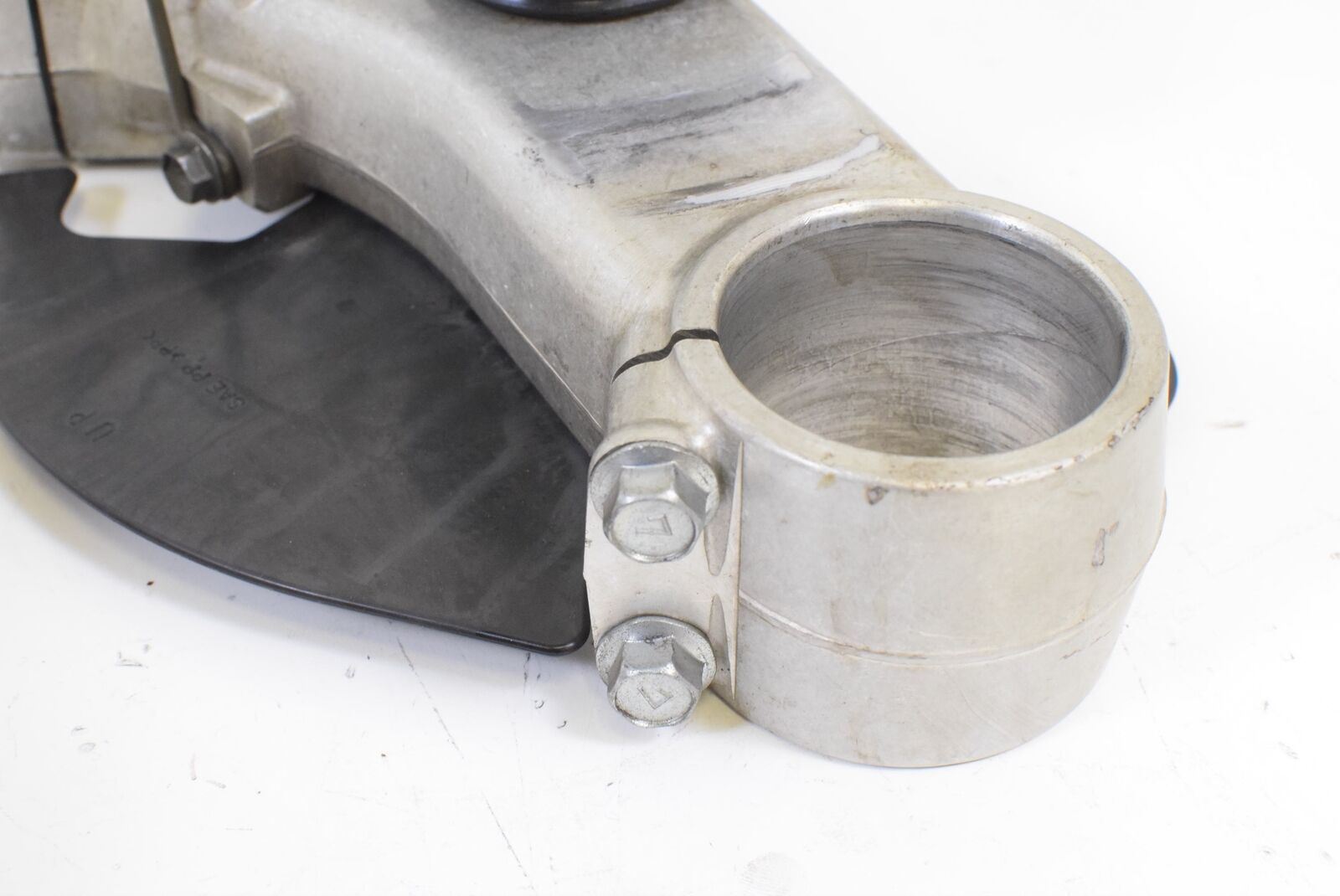 2000 Suzuki TL1000R TL1000 Lower Triple Tree Steering Clamp 51410-02FA0 {{ shop.shopifyCountryName }} - Mototech271